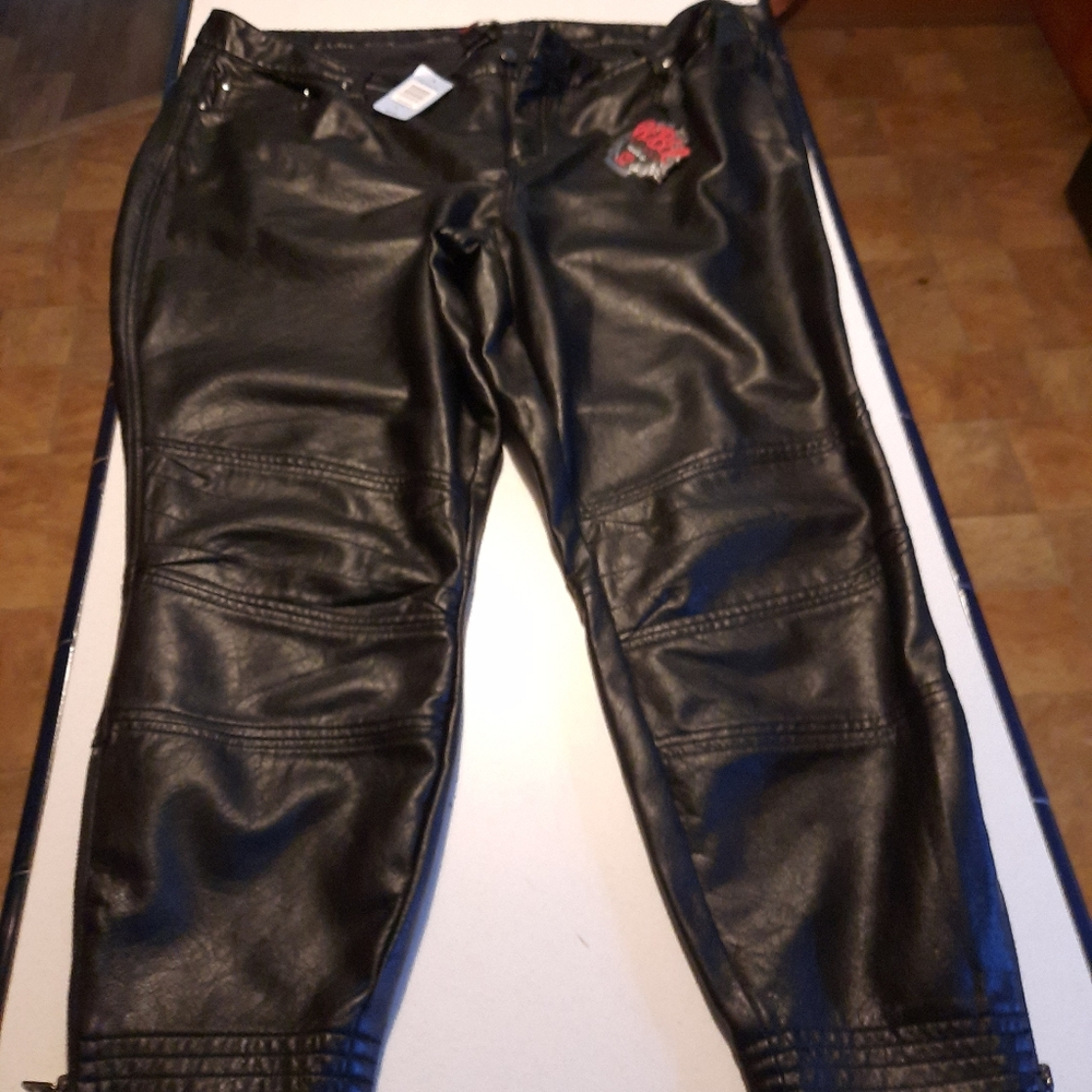 NWT Torrid faux leather pants sz 24